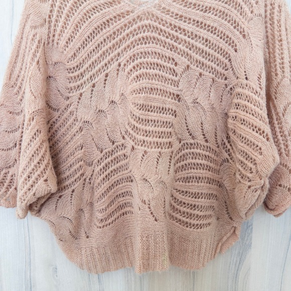 Womens Boho Open Knit Batwing Sweater Size L/XL Blush Tan Oversized Cottage Cozy - Picture 3 of 7